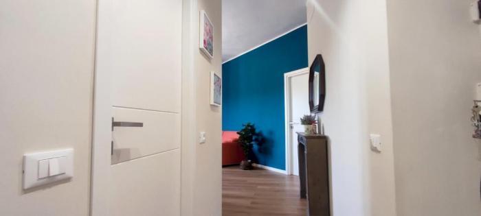 2 Bedroom Gem Near Milano Centrale Fast Wi Fi Kademy House Camera foto