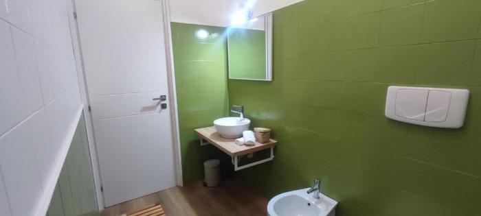 2 Bedroom Gem Near Milano Centrale Fast Wi Fi Kademy House Camera foto