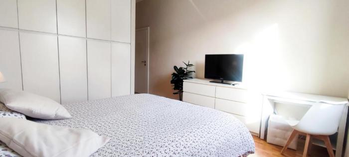2 Bedroom Gem Near Milano Centrale Fast Wi Fi Kademy House Camera foto