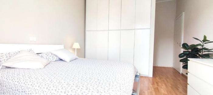 2 Bedroom Gem Near Milano Centrale Fast Wi Fi Kademy House Camera foto